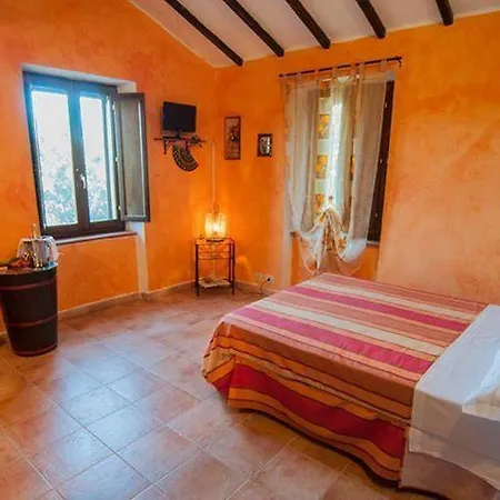 בית חווה Agriturismo La Lanterna פניקאלה