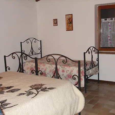 Agriturismo La Lanterna בית חווה