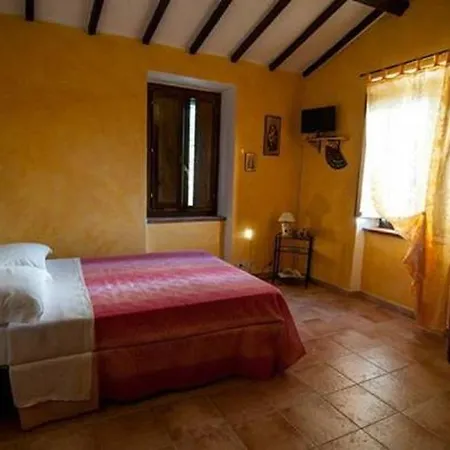 בית חווה Agriturismo La Lanterna *